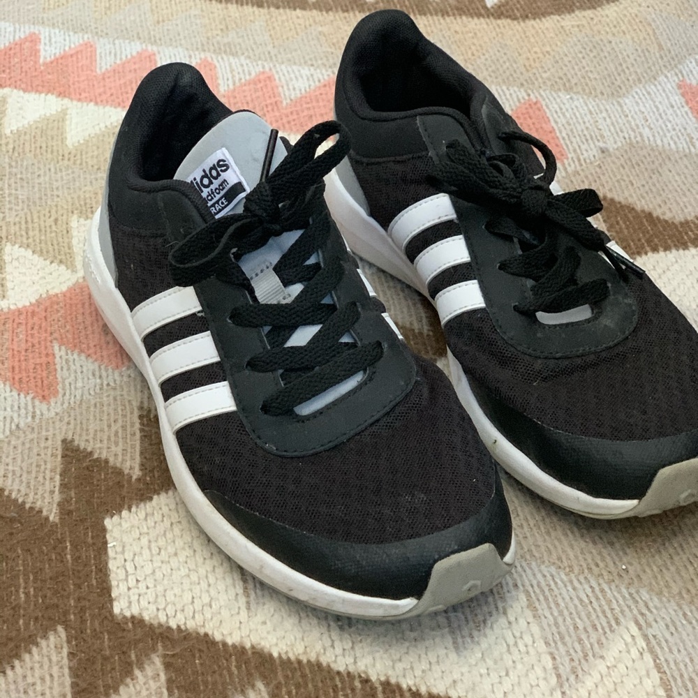 Adidas cloud foam race